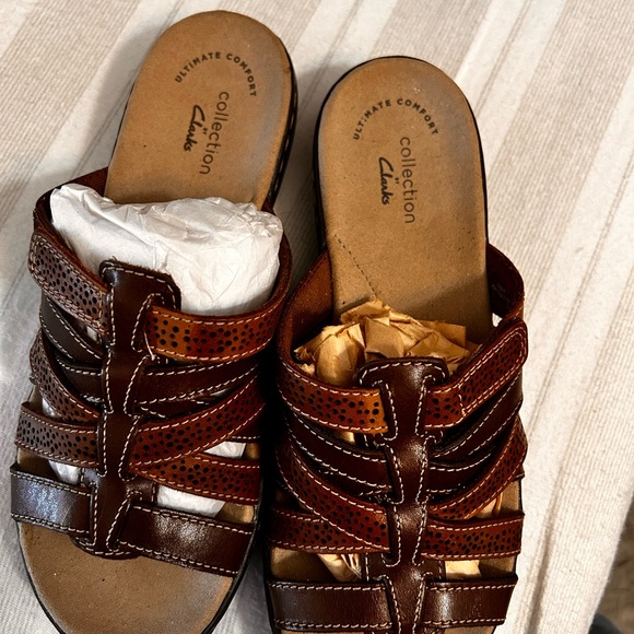 Ckarkes sandals - Picture 2 of 2